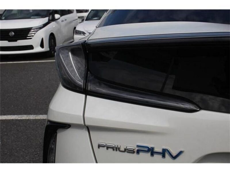 PRIUS PHV