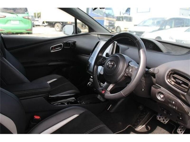 PRIUS PHV