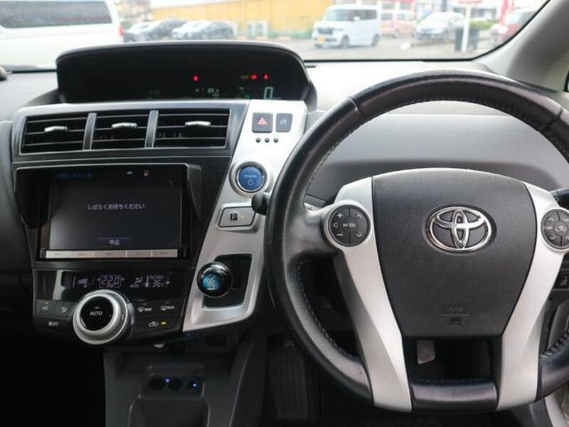 PRIUS ALPHA