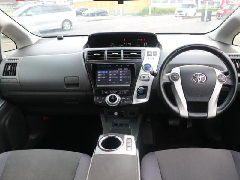 PRIUS ALPHA