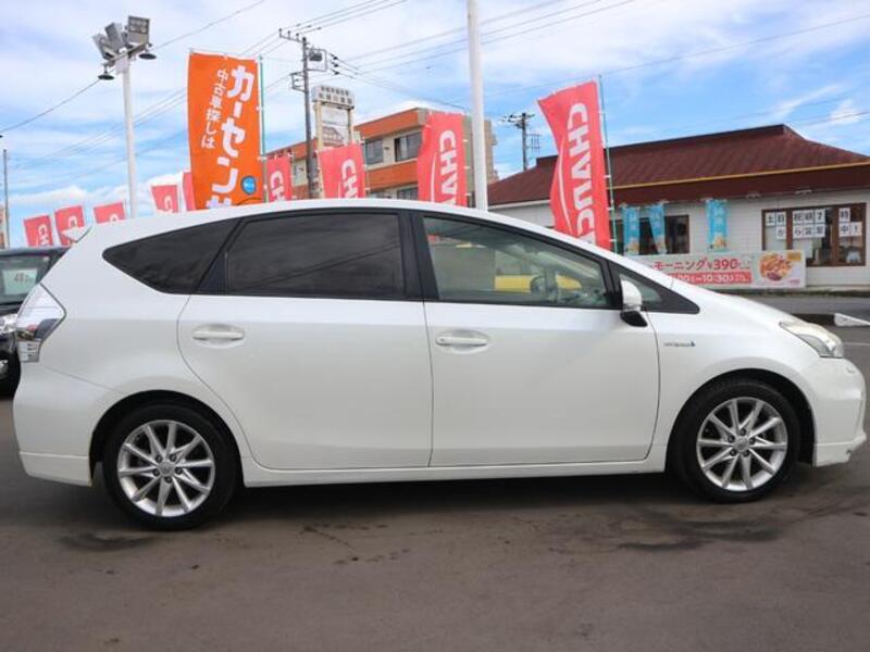 PRIUS ALPHA