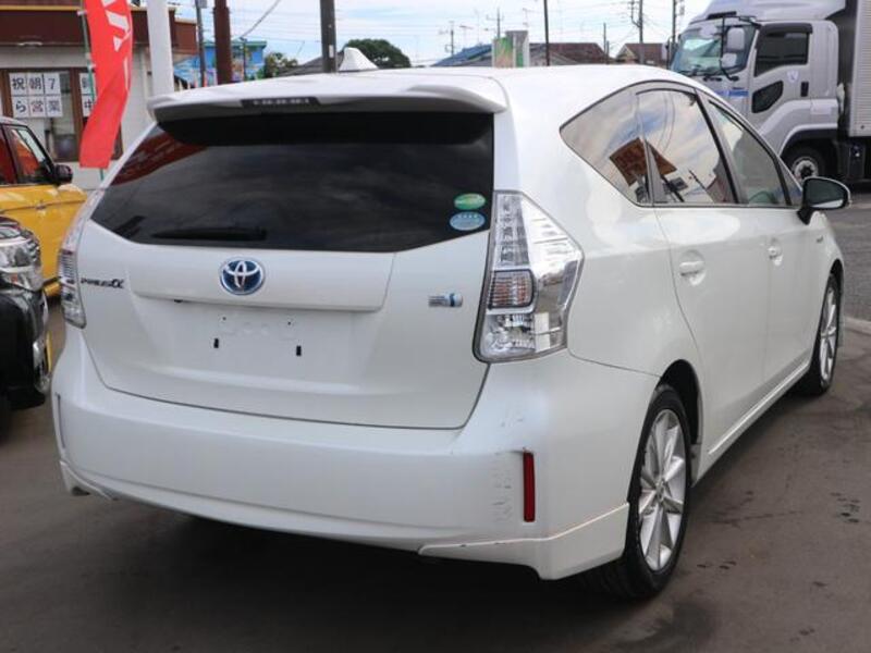 PRIUS ALPHA