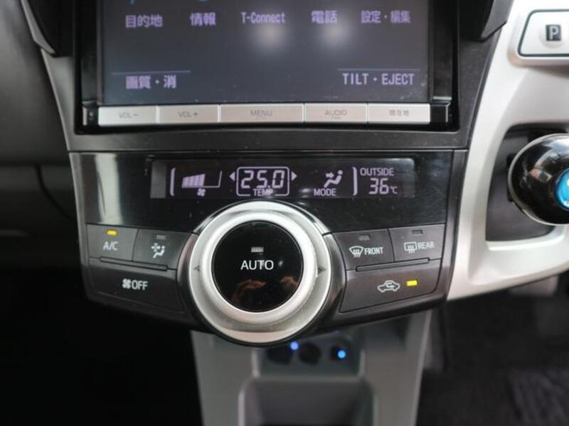 PRIUS ALPHA