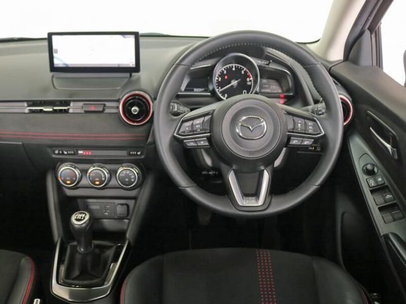 MAZDA2