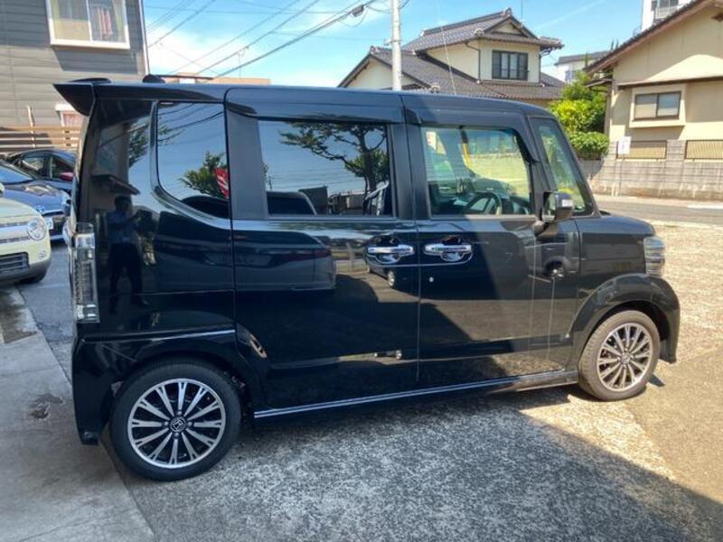 N BOX CUSTOM