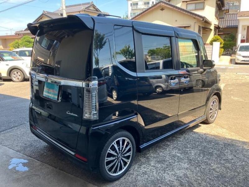 N BOX CUSTOM