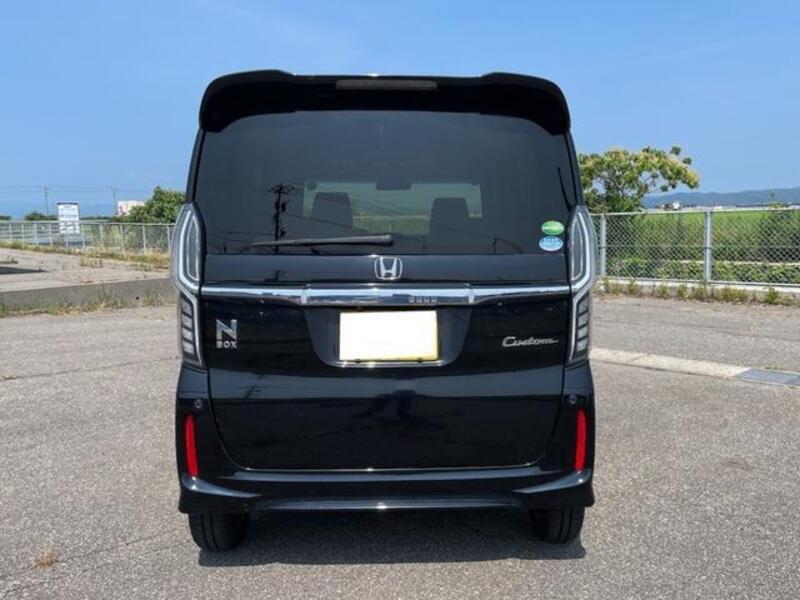 N BOX CUSTOM