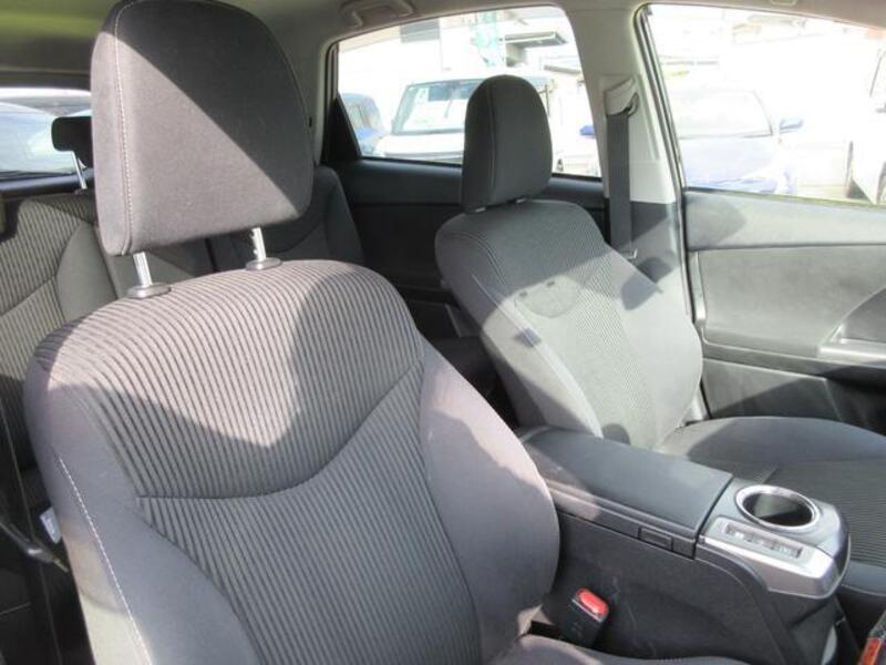 PRIUS ALPHA