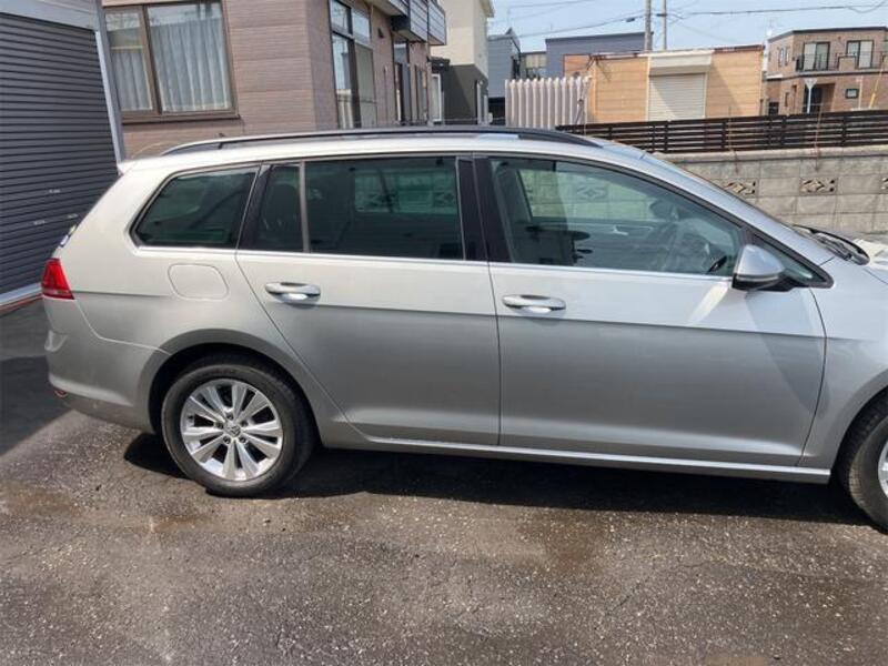 GOLF VARIANT
