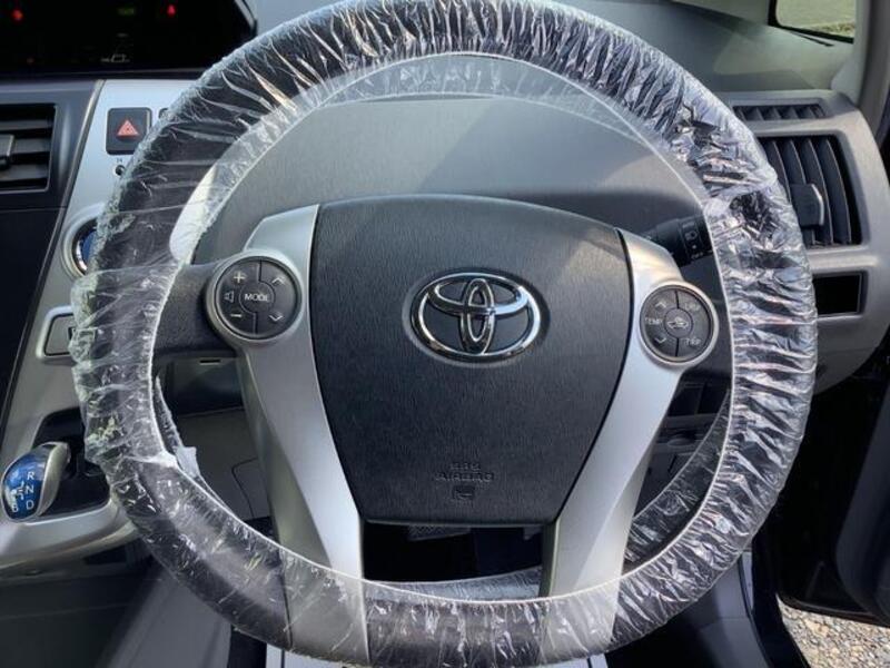 PRIUS ALPHA