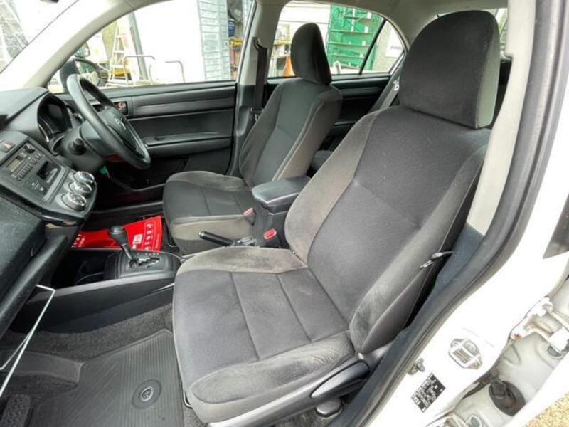 COROLLA AXIO
