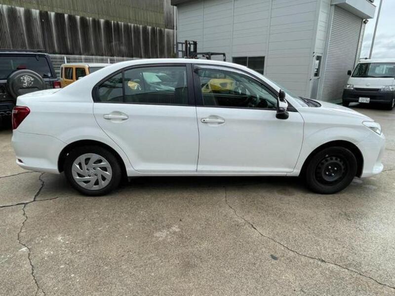 COROLLA AXIO
