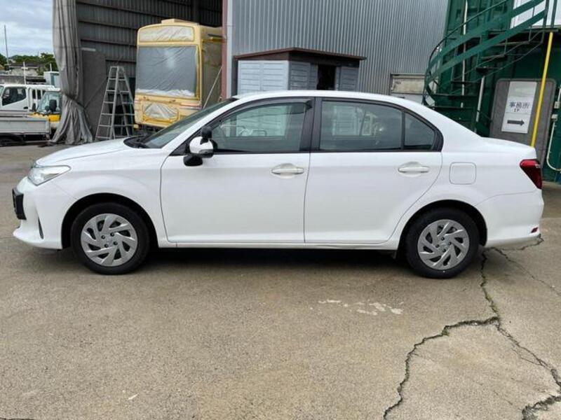 COROLLA AXIO
