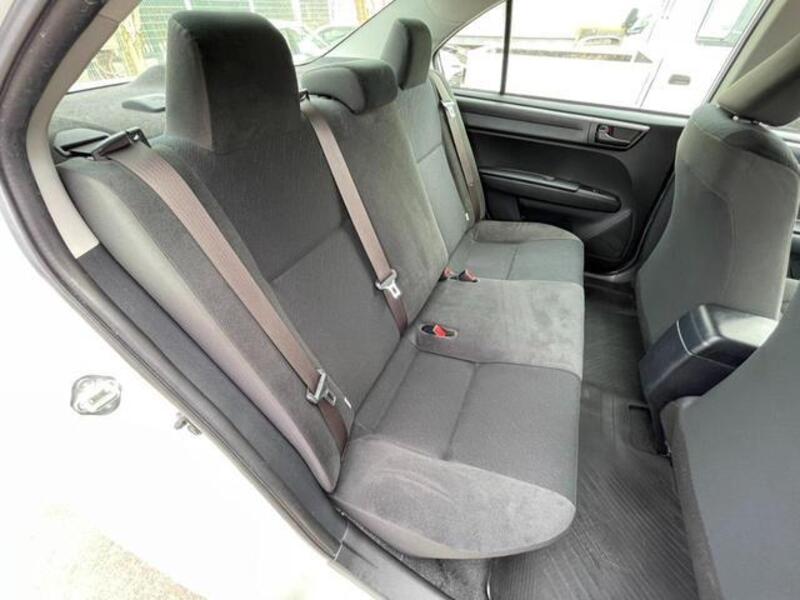 COROLLA AXIO