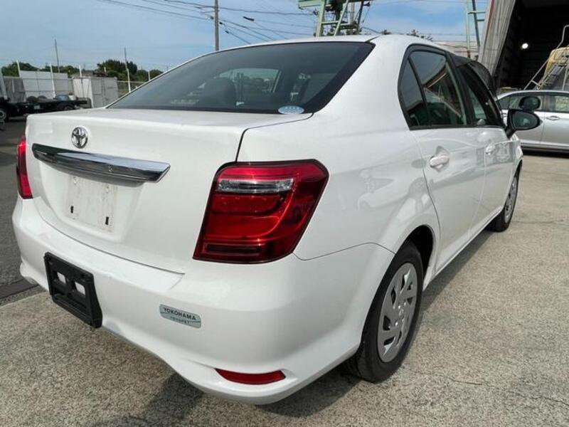 COROLLA AXIO