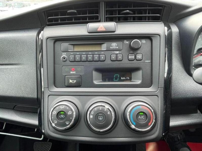 COROLLA AXIO