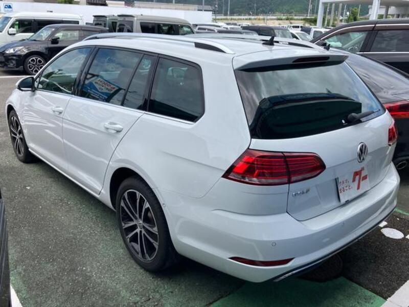 GOLF VARIANT