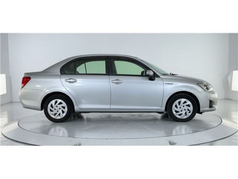 COROLLA AXIO
