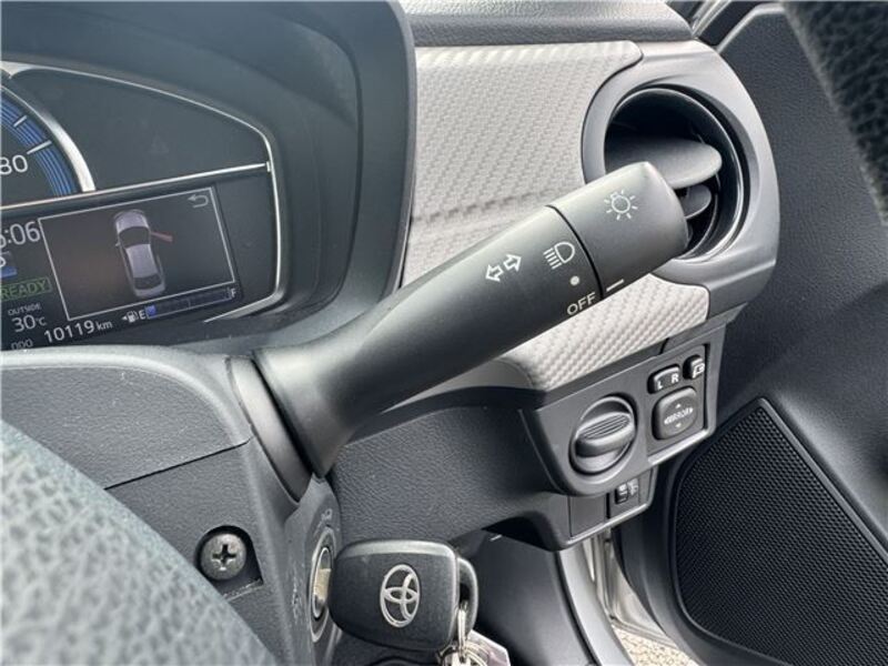COROLLA AXIO