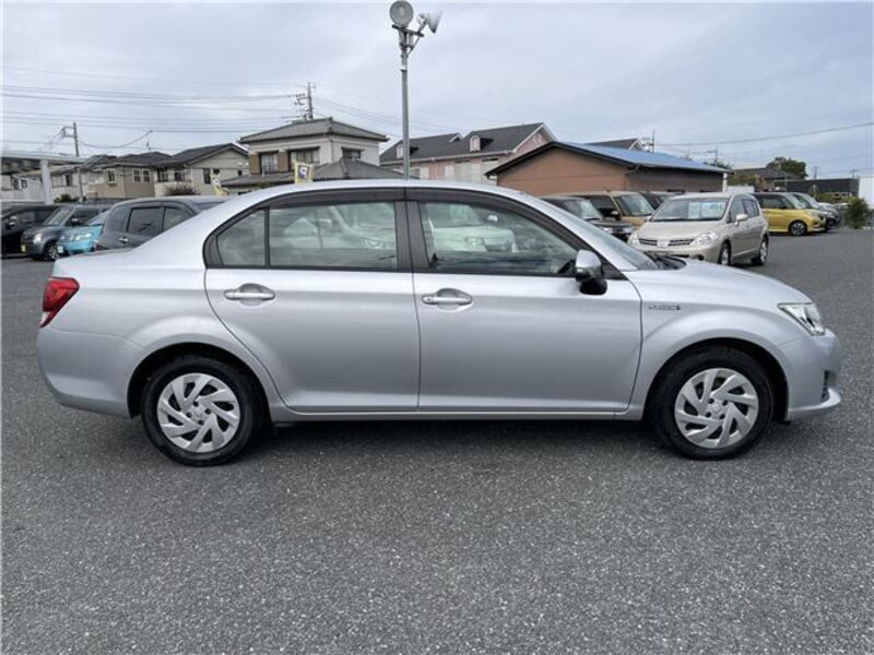 COROLLA AXIO