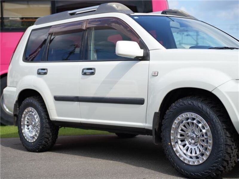 X-TRAIL