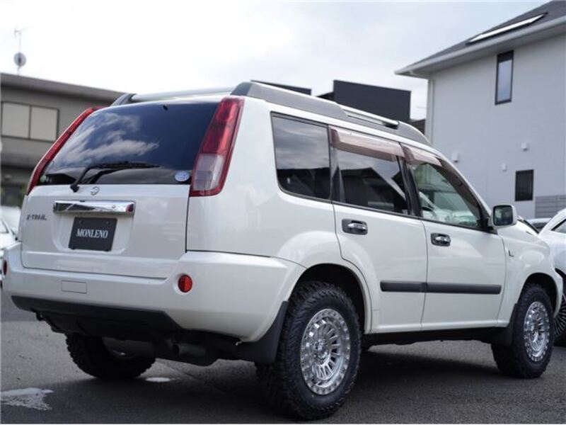X-TRAIL