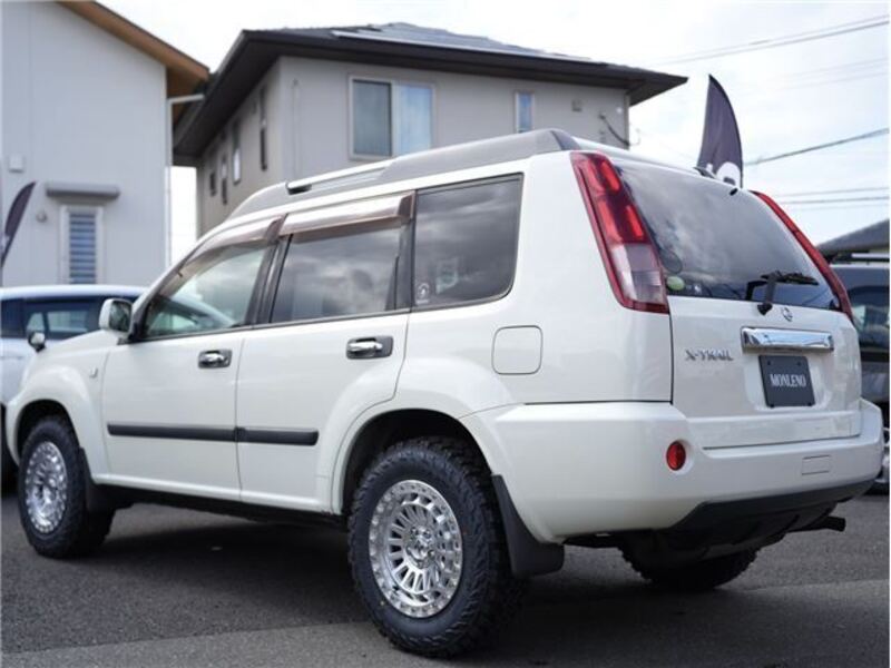 X-TRAIL
