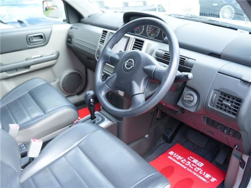 X-TRAIL