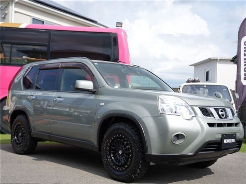 X-TRAIL