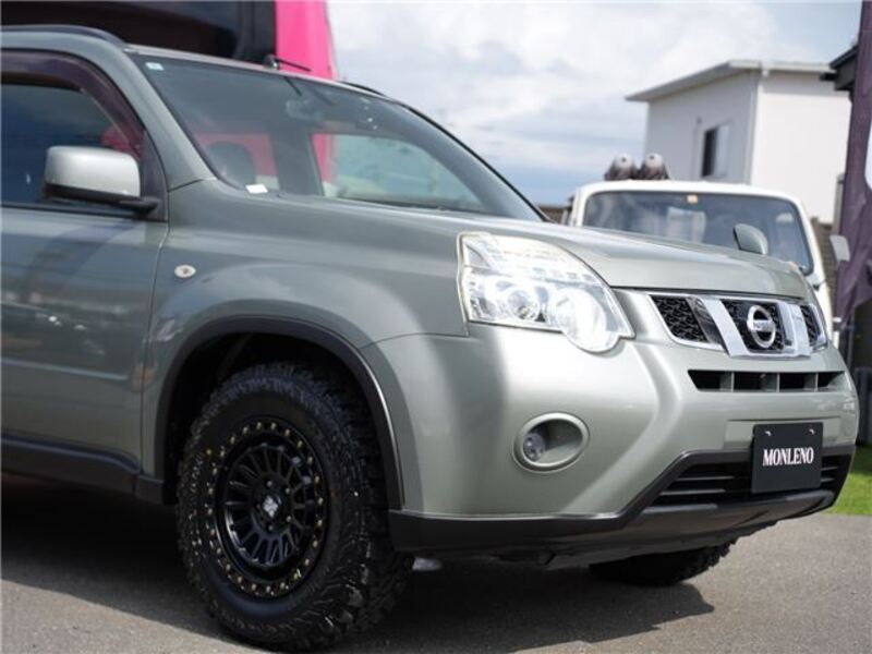 X-TRAIL