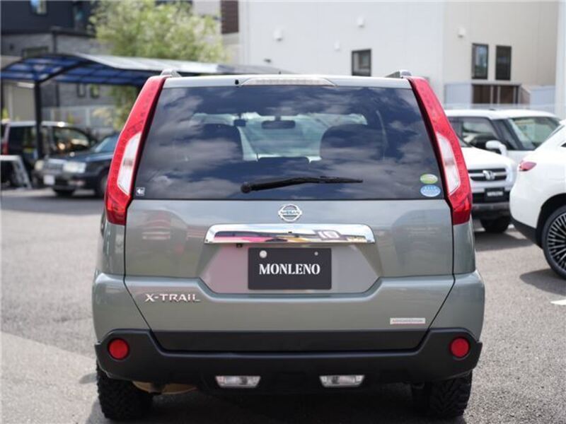 X-TRAIL