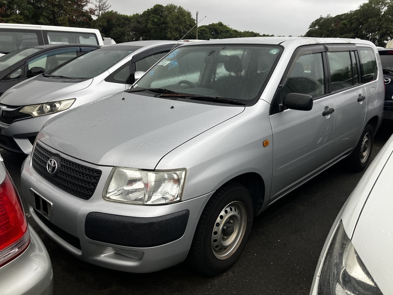 TOYOTA SUCCEED VAN