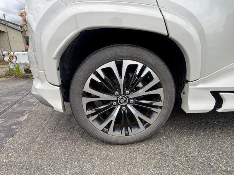 YARIS CROSS