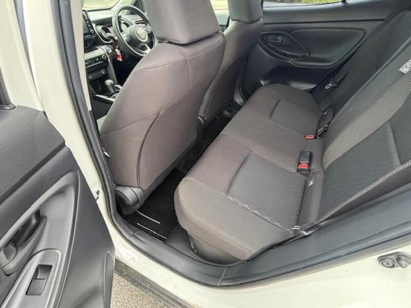 YARIS CROSS