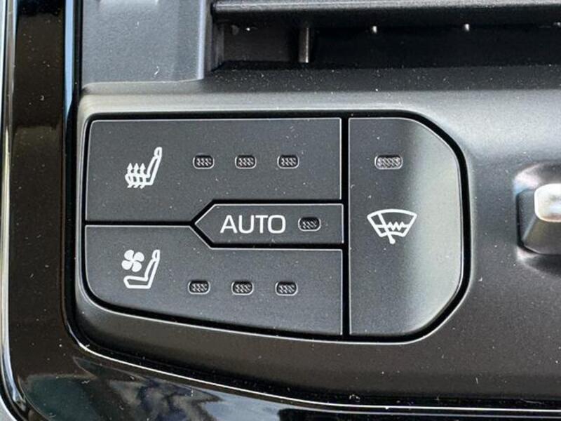 LAND CRUISER