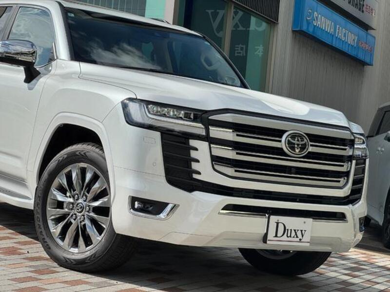 LAND CRUISER