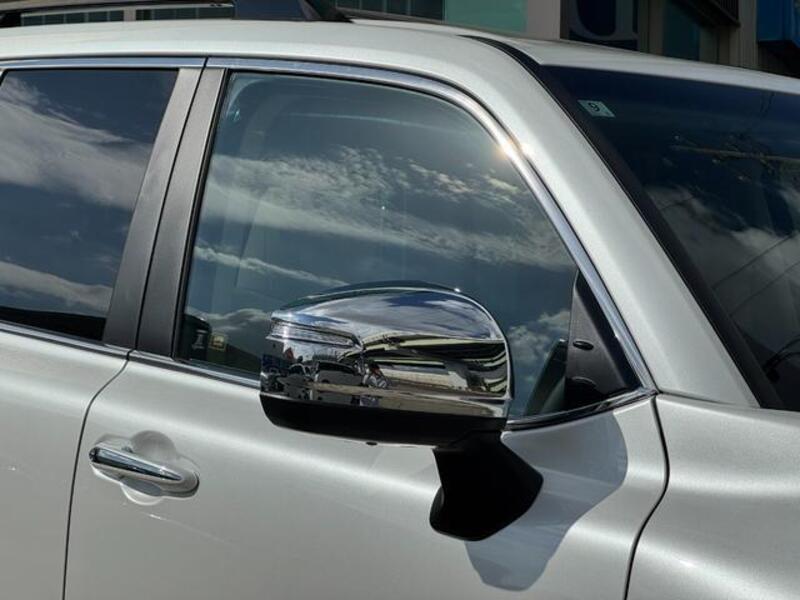 LAND CRUISER
