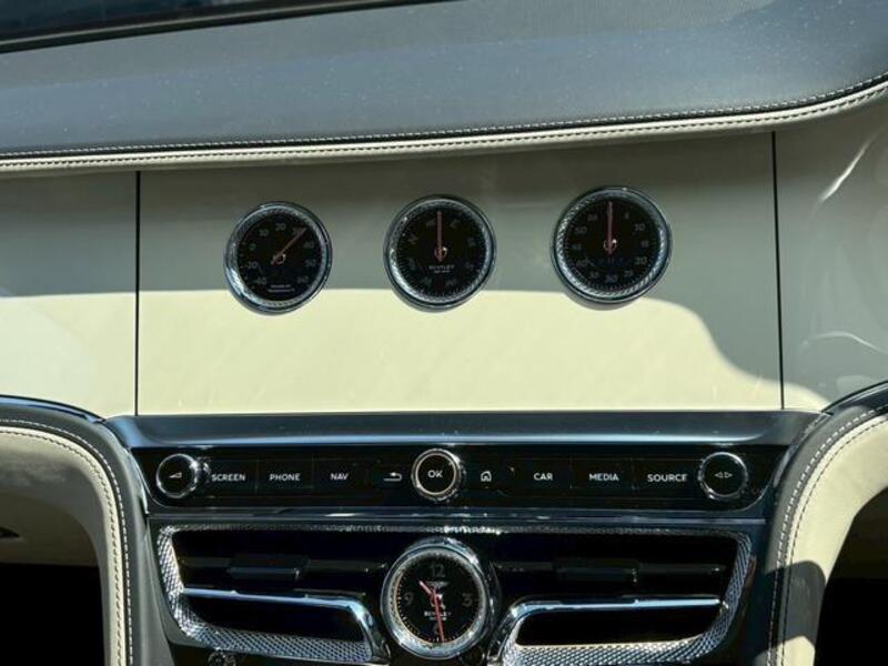 FLYING SPUR