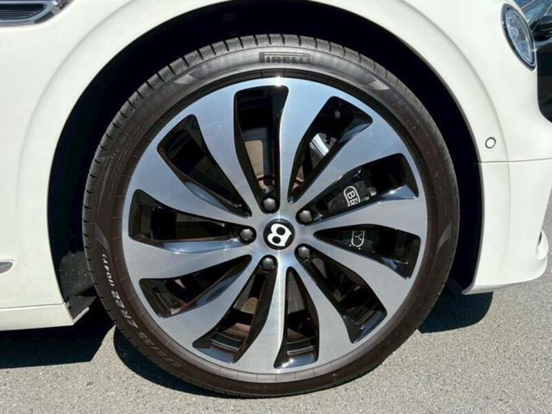 FLYING SPUR
