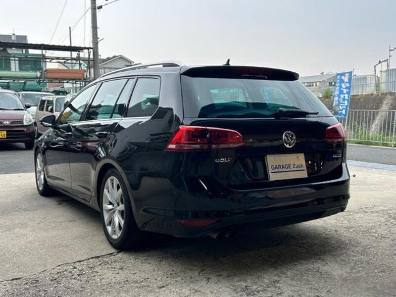 GOLF VARIANT