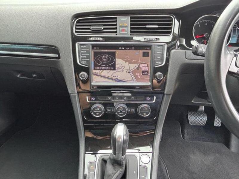 GOLF VARIANT