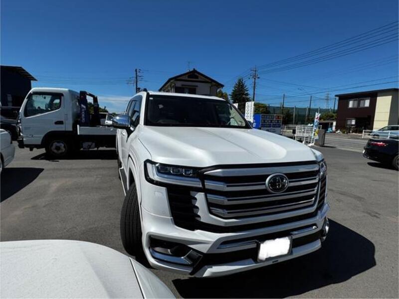 LAND CRUISER