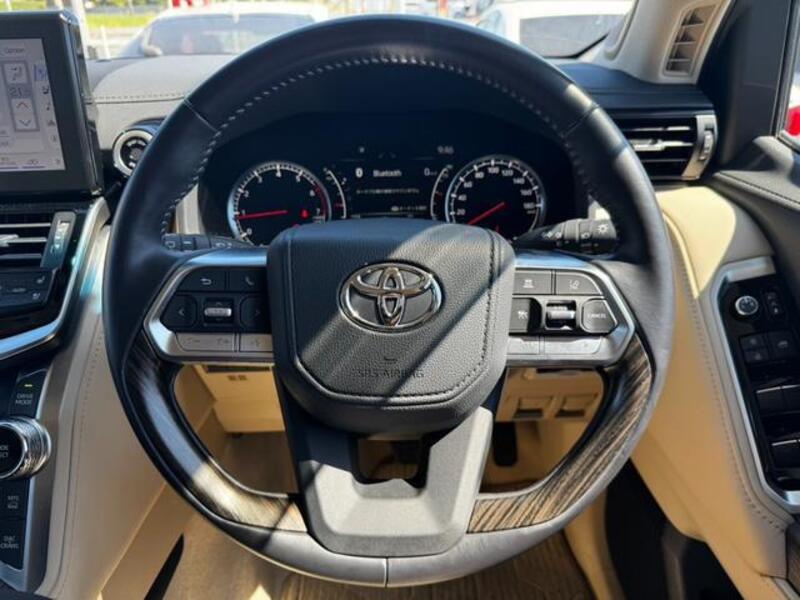 LAND CRUISER