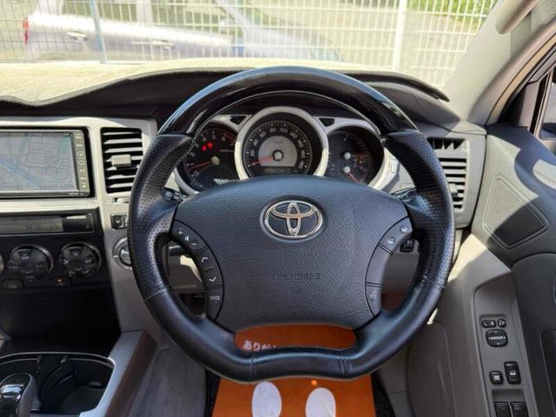 HILUX SURF