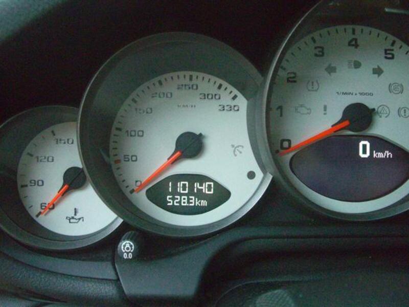 911