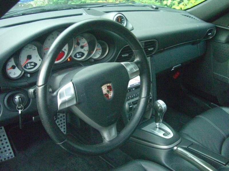 911
