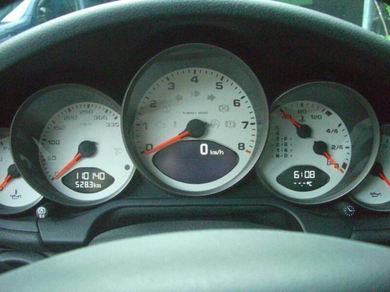 911