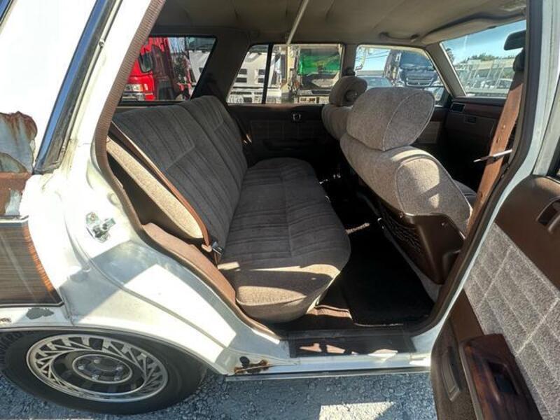 GLORIA WAGON