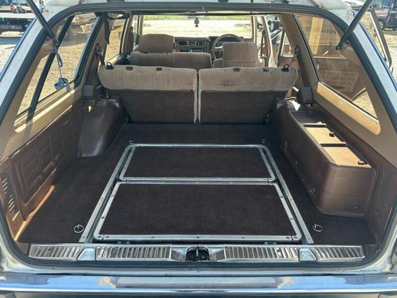 GLORIA WAGON