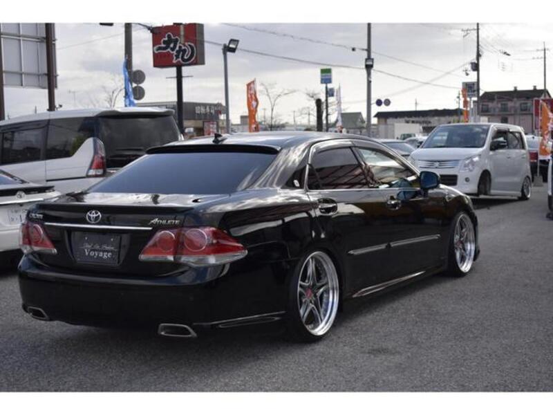 CROWN